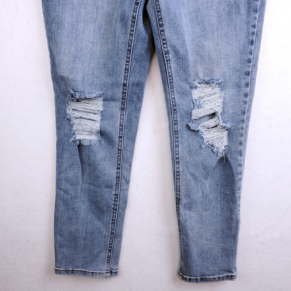 Vanilla Star Mom Jeans Blue Mid Rise Distressed Button Fly Junior's Size 3 - Picture 6 of 7